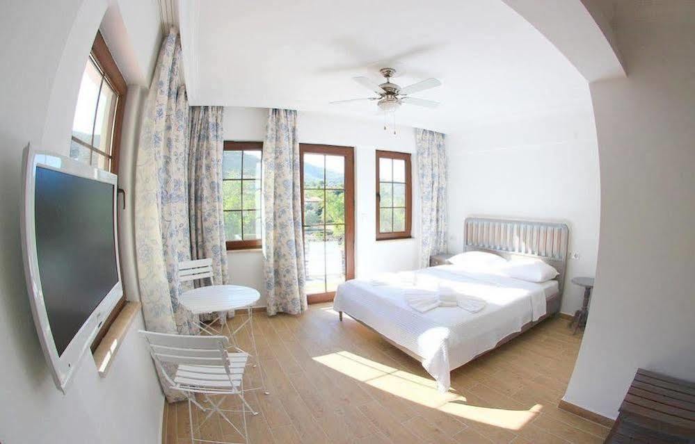 Mavi Deniz Konuk Evi Selimiye  Buitenkant foto